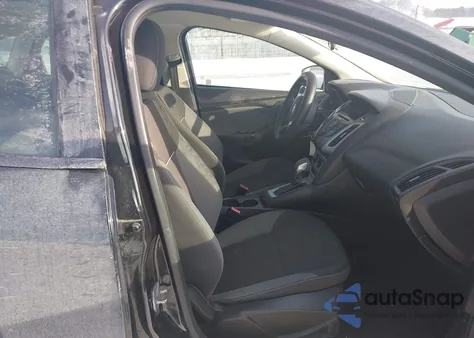 2012 Ford Focus Se z USA, uszkodzony, nr VIN 1FAHP3F25CL127862